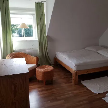 アパート Am Park レーアテ